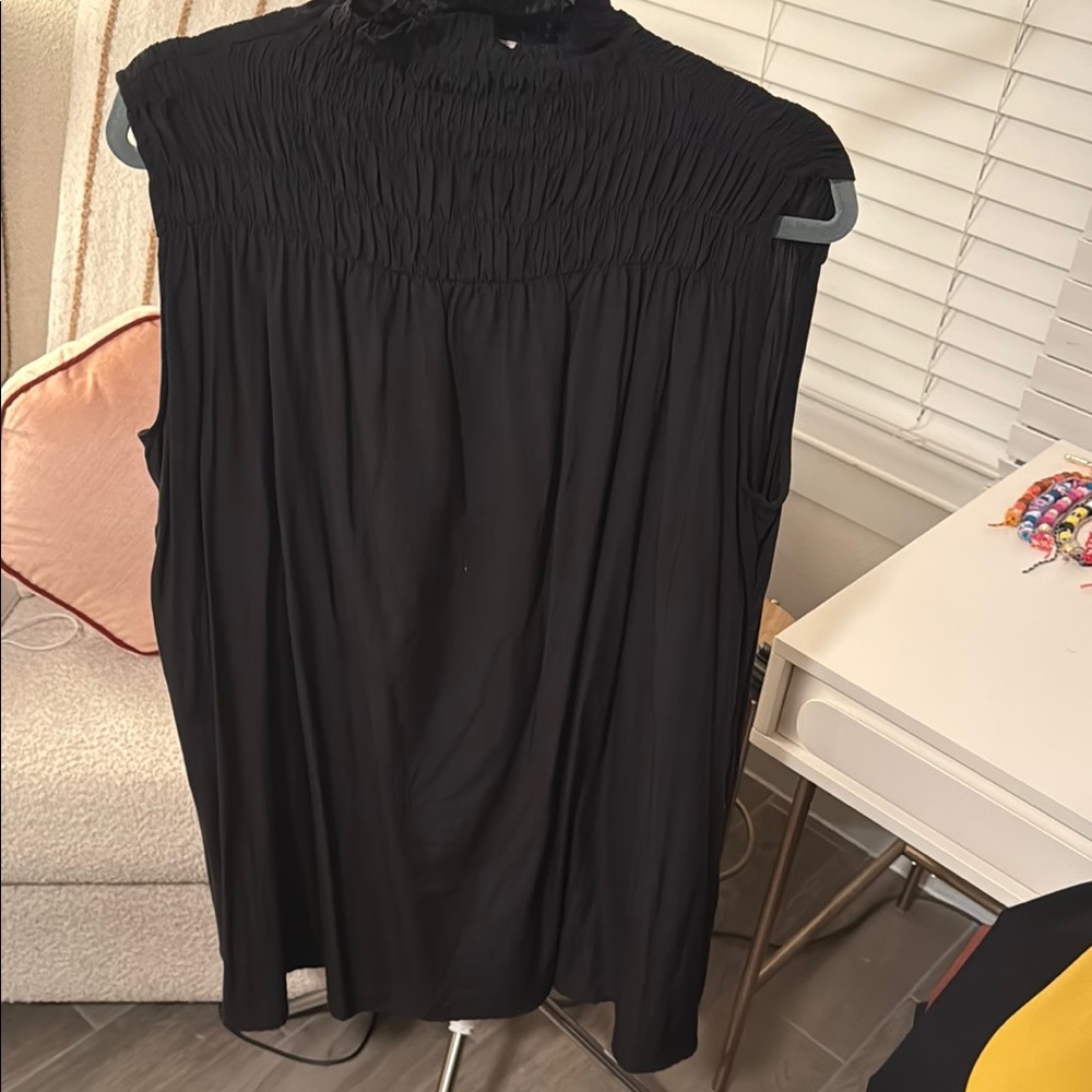 Chic Black Sleeveless Mini Dress